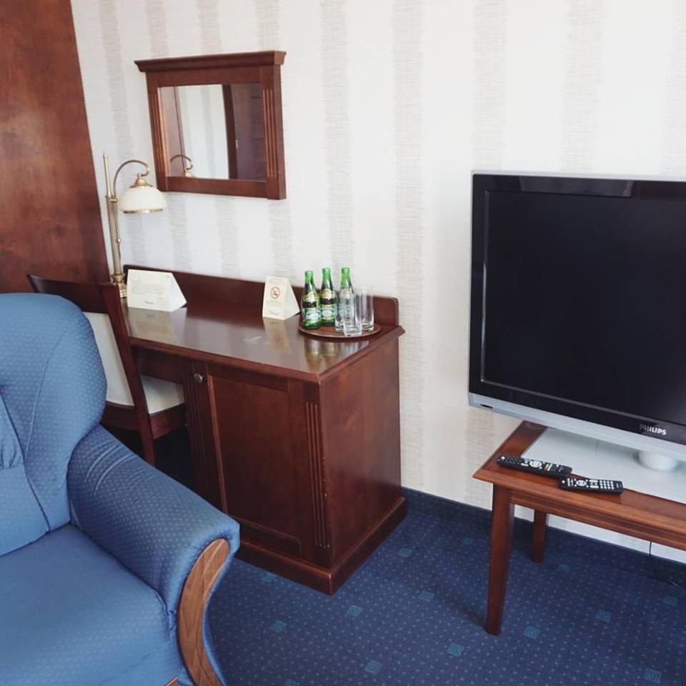 Hotel Mistral Marki  Eksteriør bilde