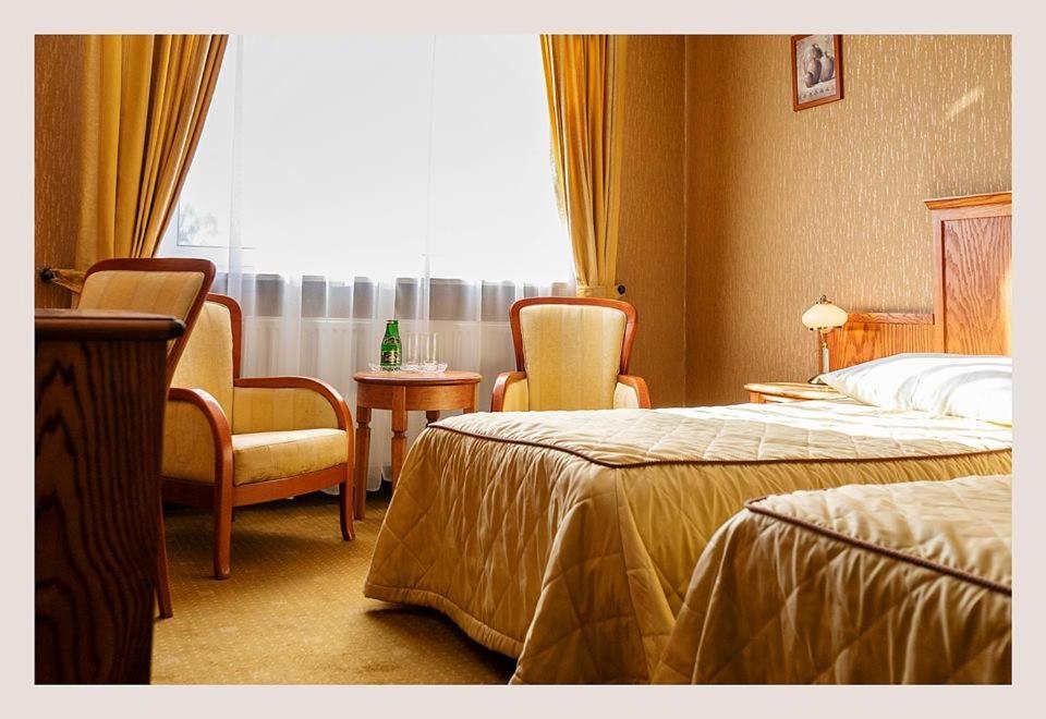 Hotel Mistral Marki  Eksteriør bilde