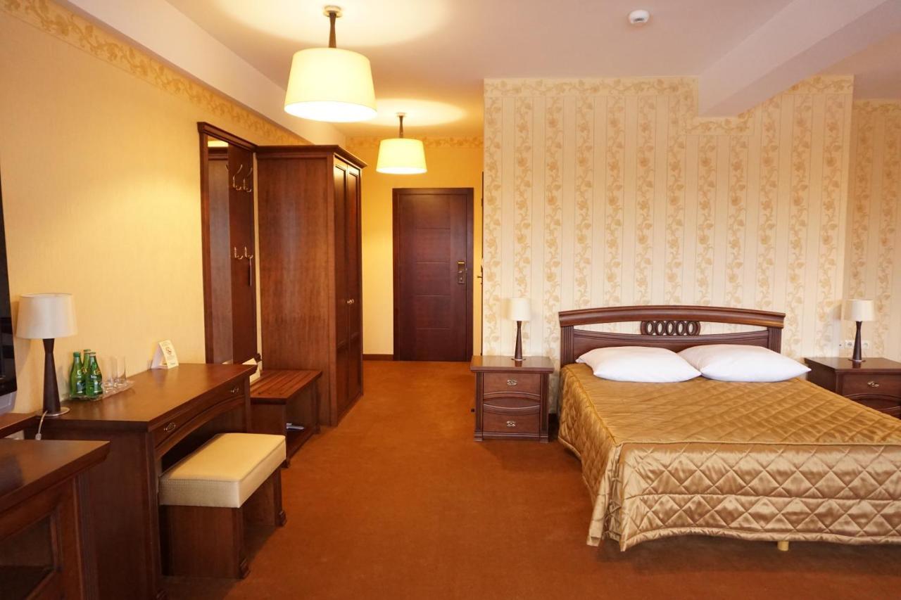 Hotel Mistral Marki  Eksteriør bilde
