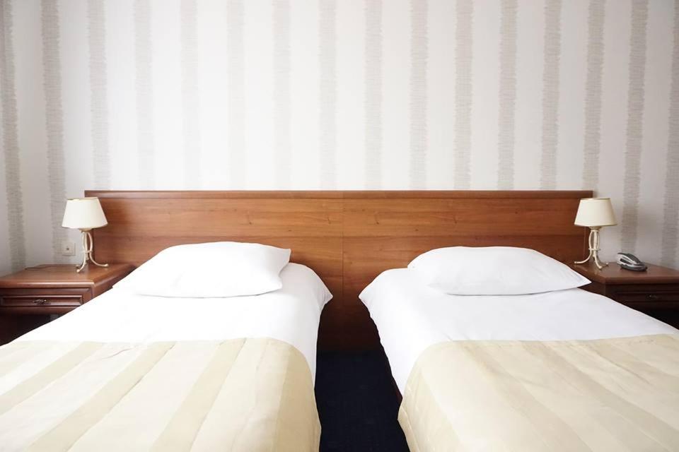 Hotel Mistral Marki  Eksteriør bilde
